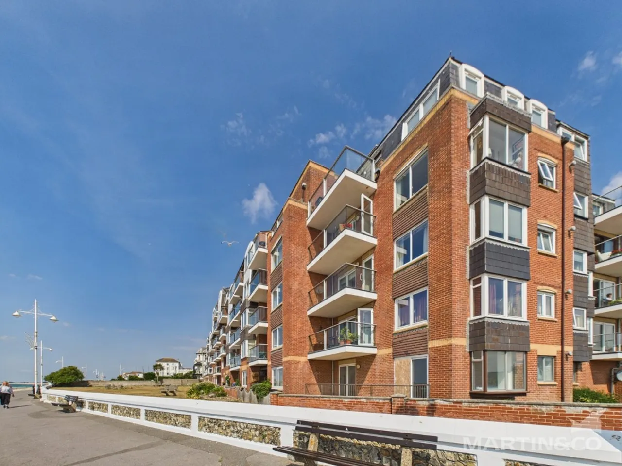 2 bed flat to rent — Rock Gardens