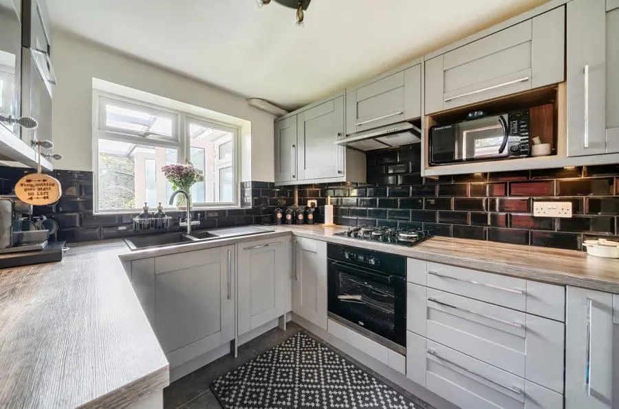 Priestwood Avenue, Bracknell, RG42, photo 2