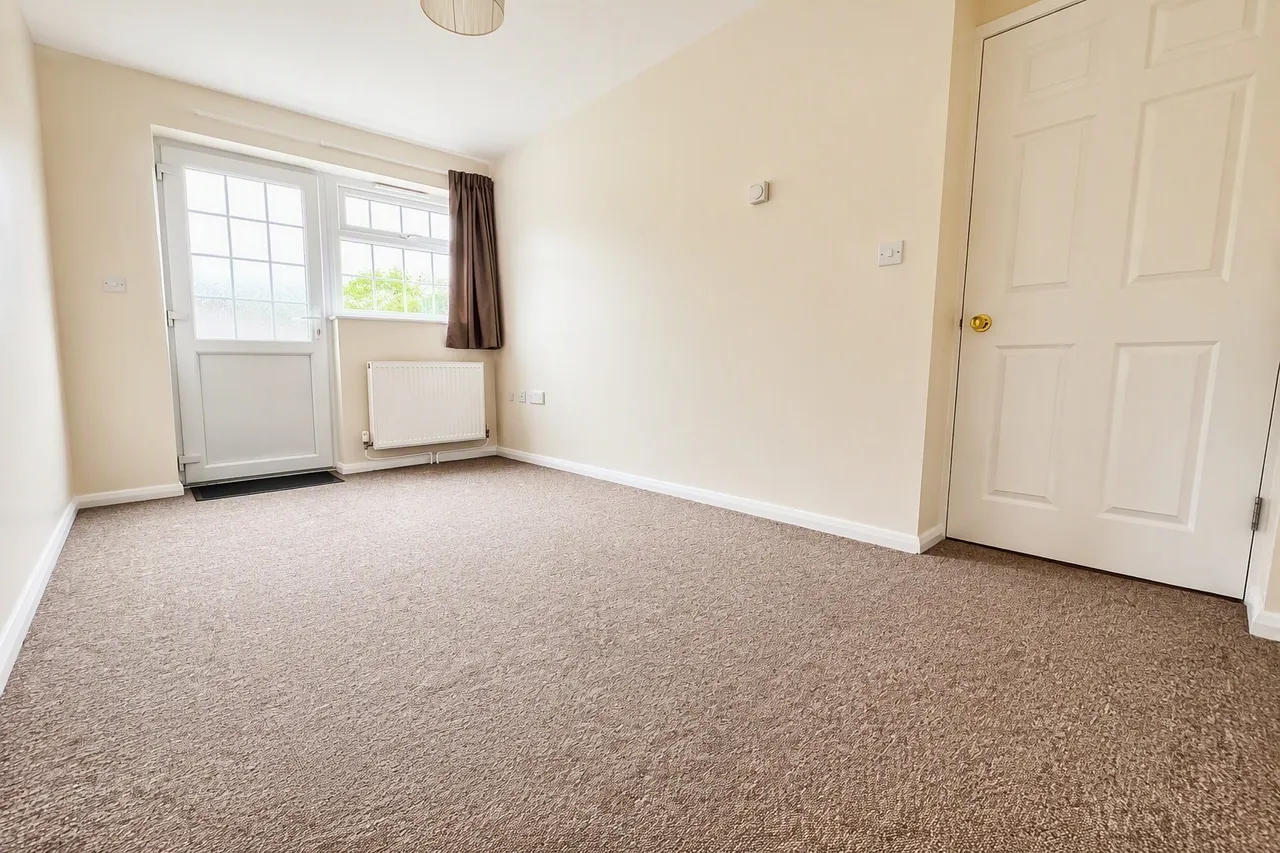 Ivy Crescent, Bognor Regis, PO22, photo 2