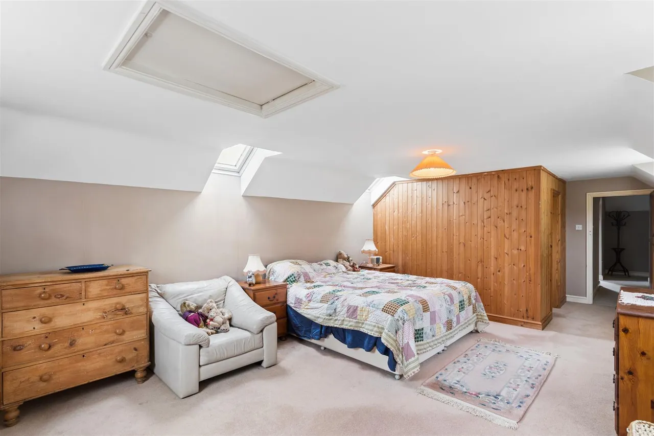 The Square, Yardley Hastings, photo 10
