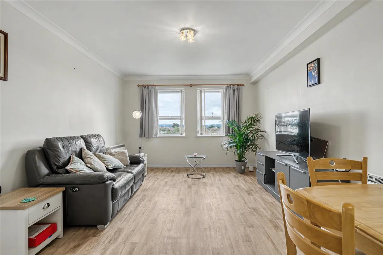 Bath Road, Sturminster Newton, photo 5