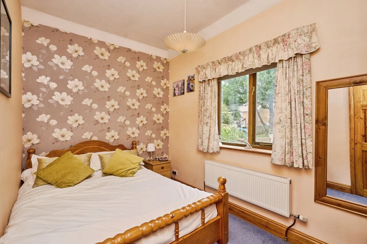 Woodside Avenue, Alverstone Garden Village, PO36, photo 15