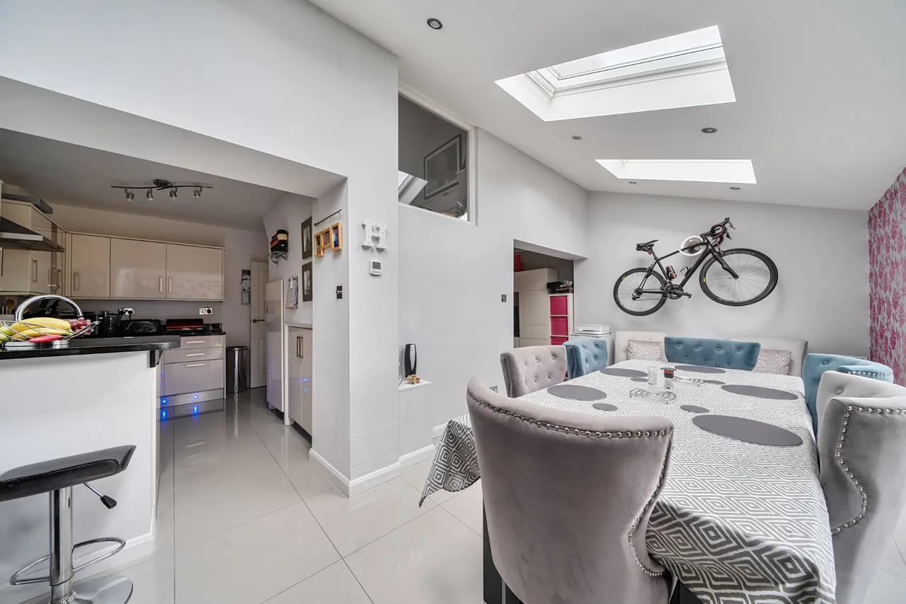 Wey Barton, Byfleet, KT14, photo 7
