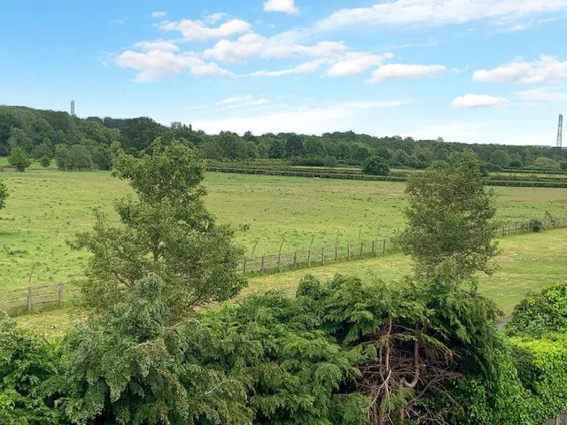 Wey Barton, Byfleet, KT14, photo 20
