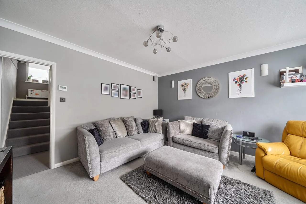Wey Barton, Byfleet, KT14, photo 5