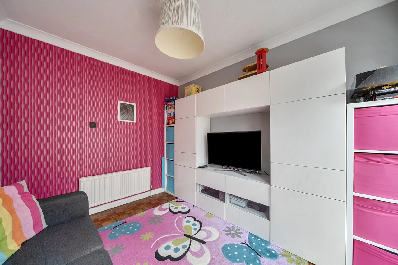 Wey Barton, Byfleet, KT14, photo 6