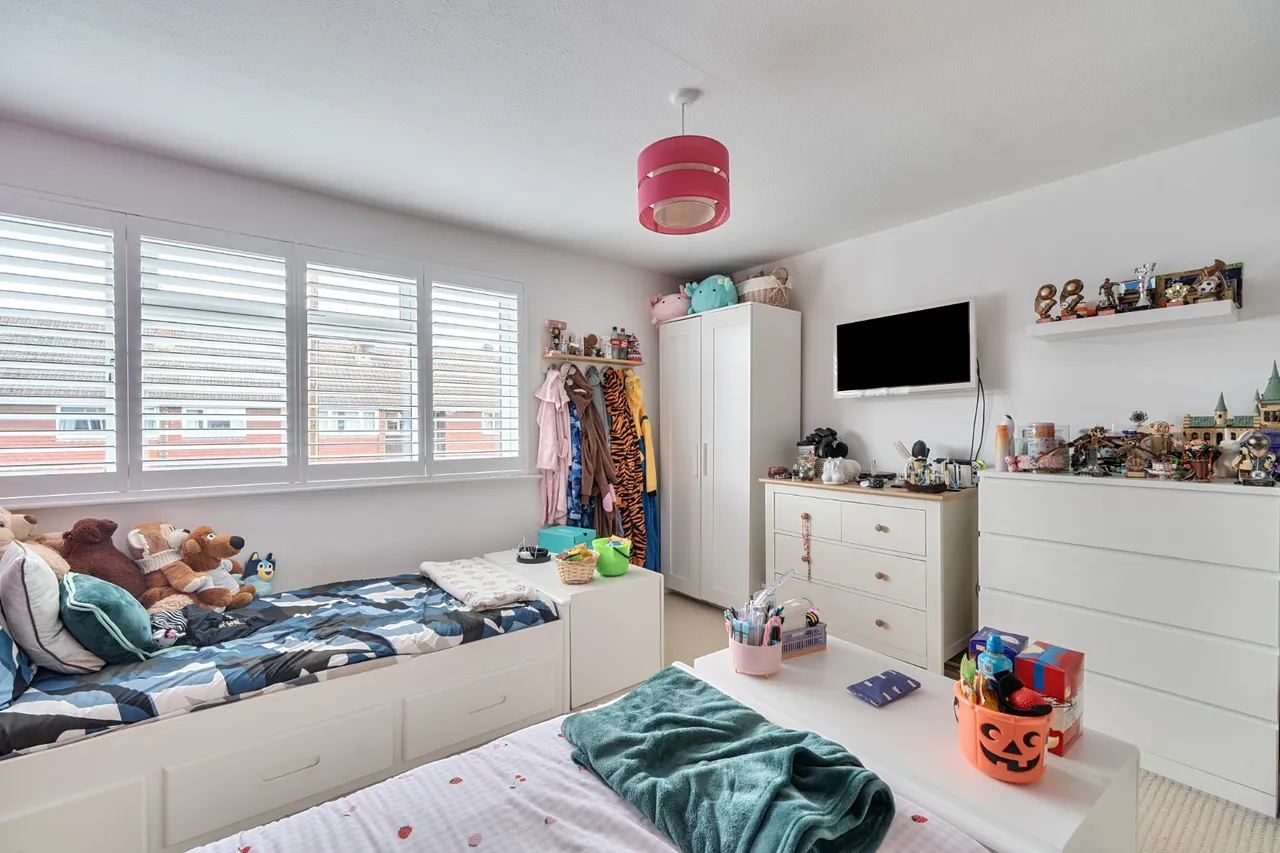 Wey Barton, Byfleet, KT14, photo 19