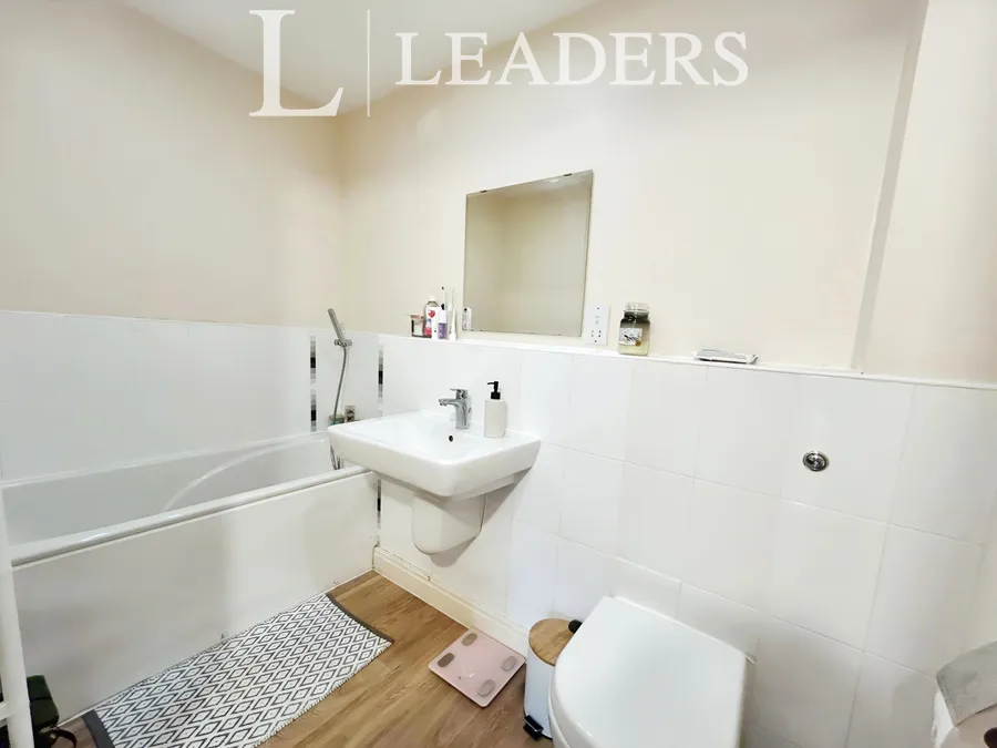 Evesham Road, Redditch, B97, photo 8