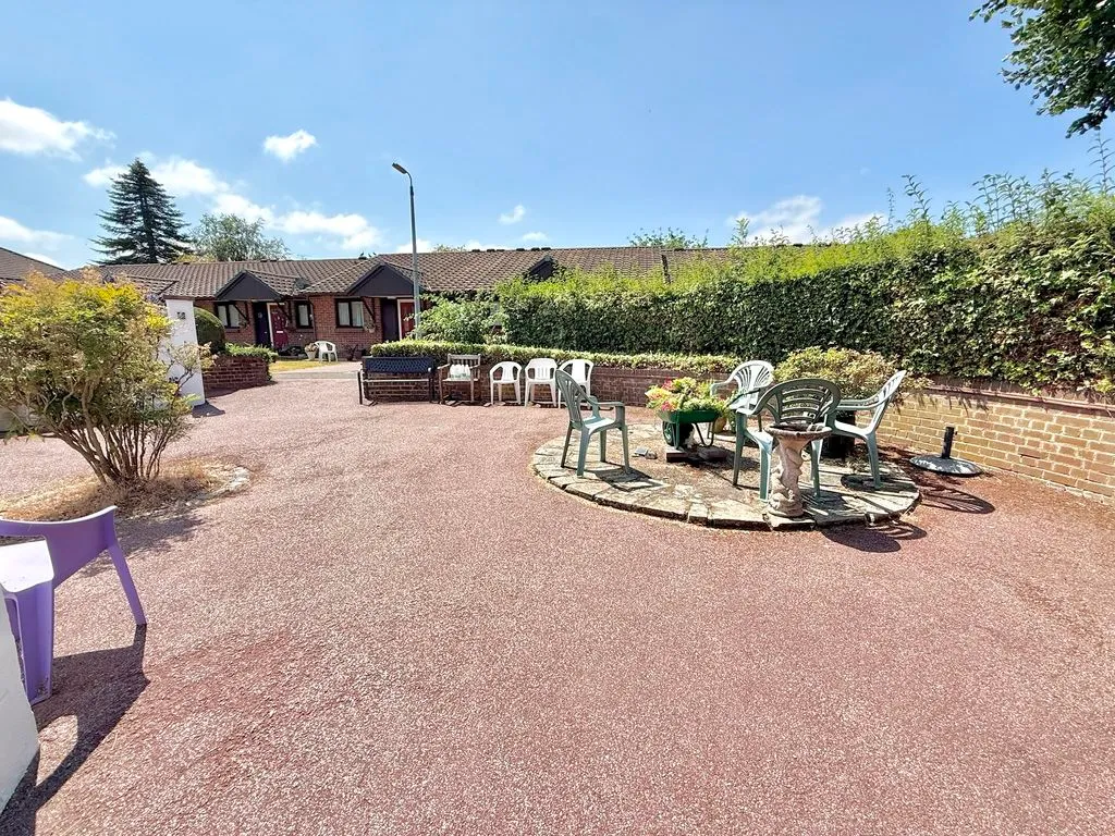 Oak Close, Dunstable LU5 4DJ, photo 10