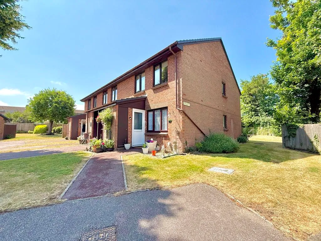 1 bed flat for sale — Oak Close, Dunstable LU5 4DJ