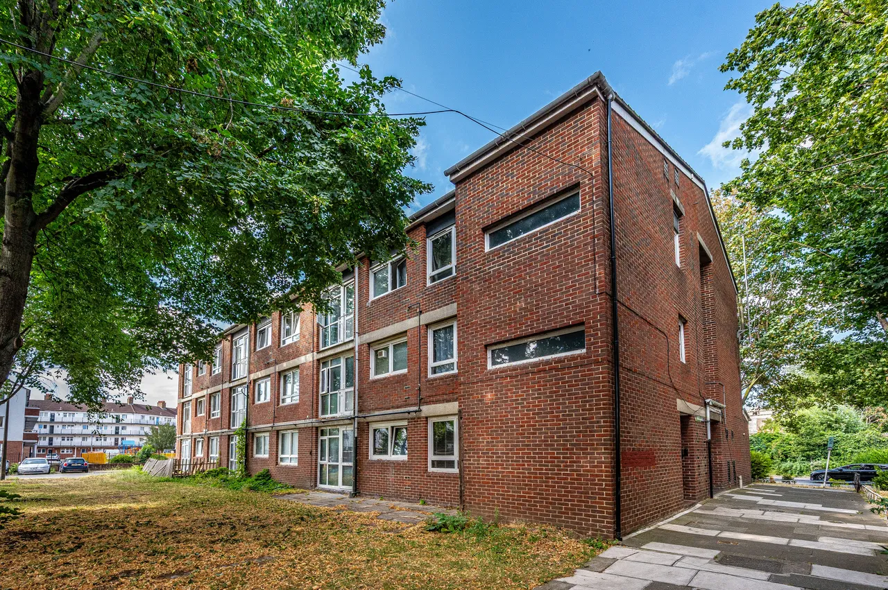 1 bed flat for sale — 38 Hevelius Close, London
