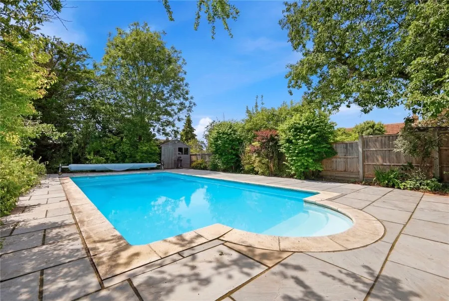 House Under Offer with 5 bedrooms in Bishop's Stortford, CM23, photo 3