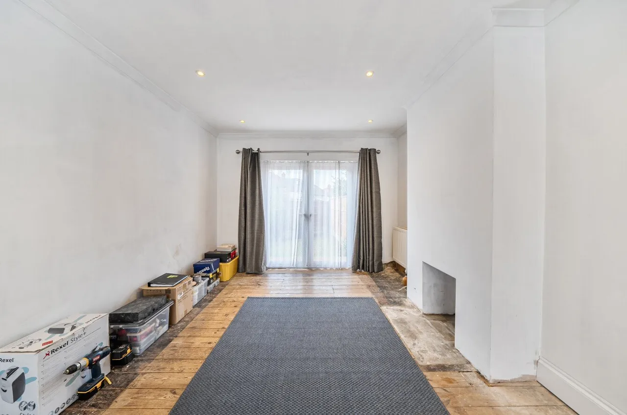 Refurbishment opportunity close to Northolt Park station, HA2, photo 4