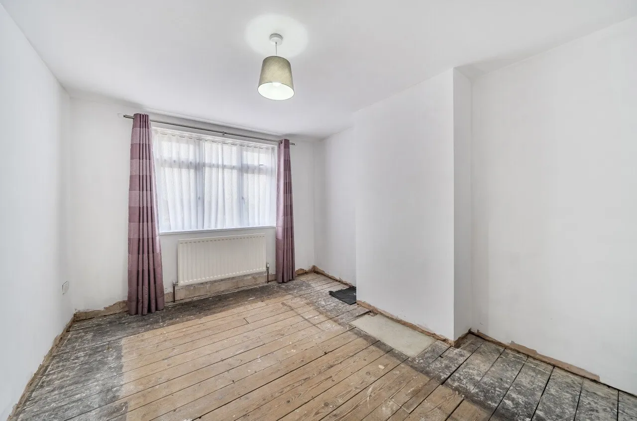 Refurbishment opportunity close to Northolt Park station, HA2, photo 6