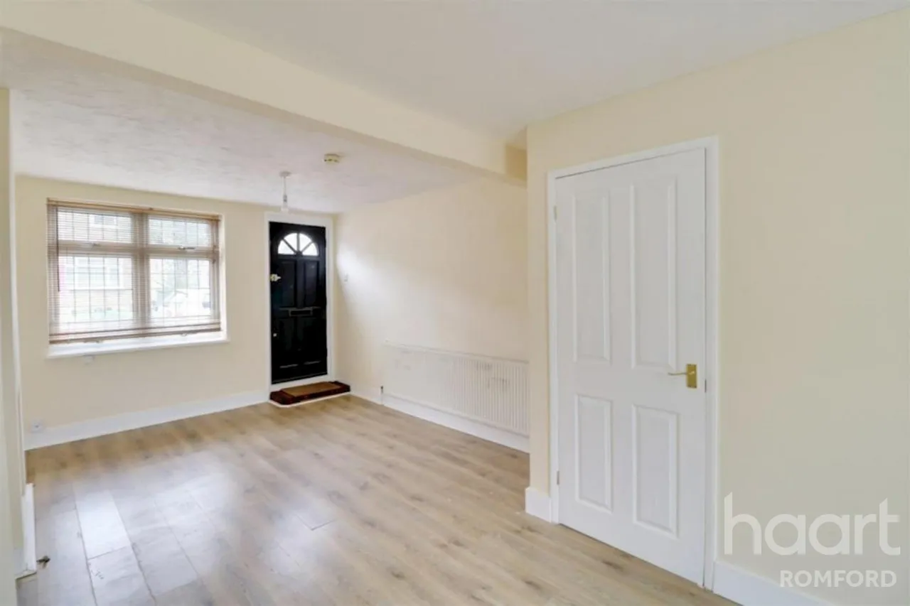 Richmond Road, Romford -, RM1, photo 2