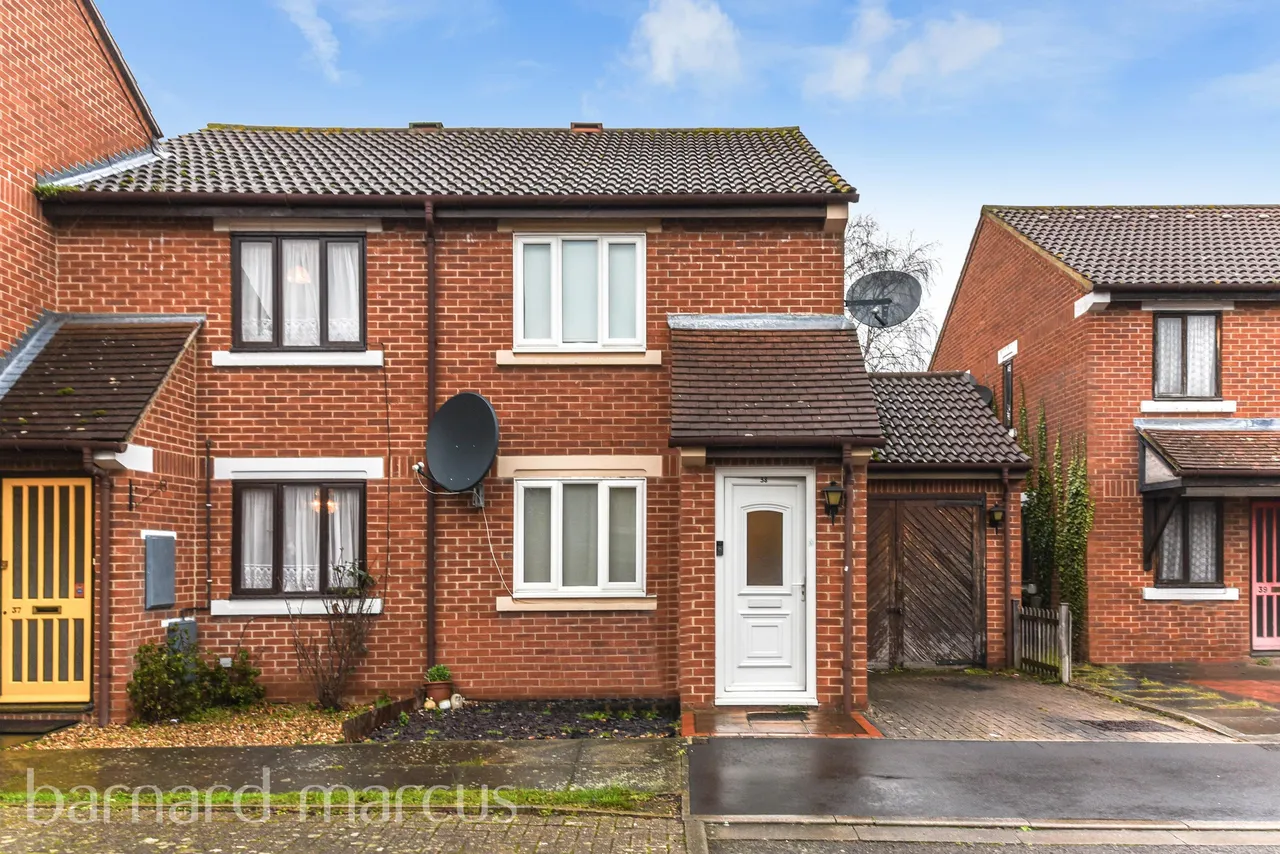 Tawny Close, Feltham, photo 7