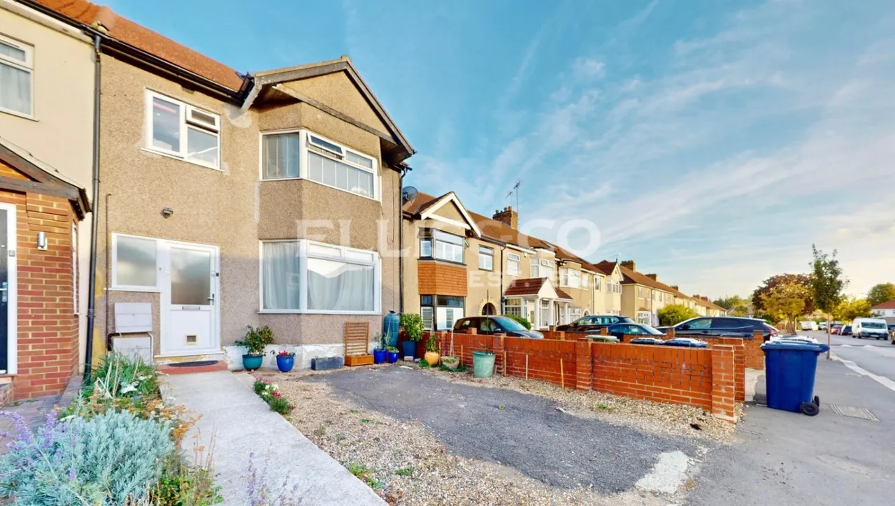 Costons Lane, Greenford, UB6, photo 22