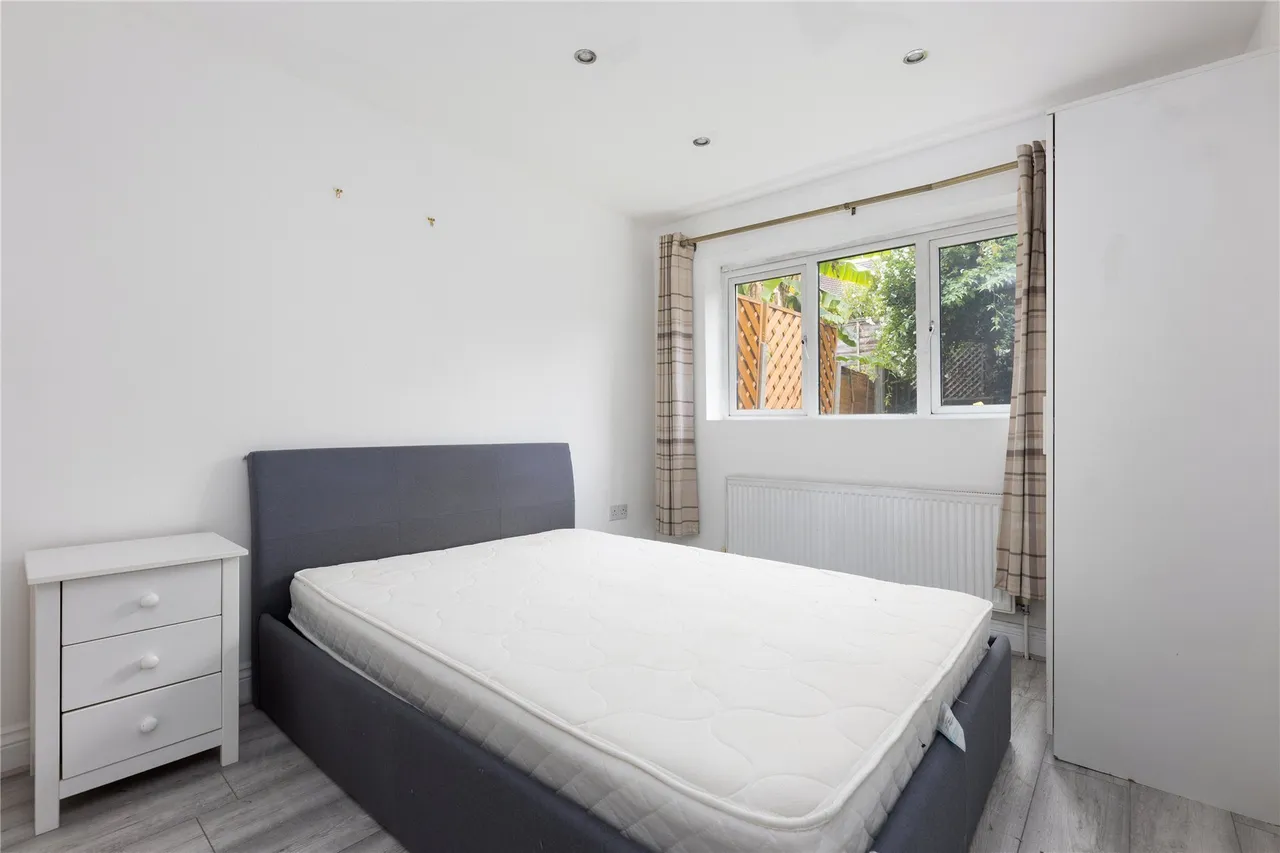 Clonmore Street, Southfields, SW18, photo 7