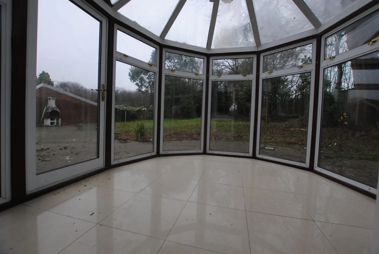 Robin Hood Lane, Blue Bell Hill, Chatham, Kent, ME5 9QU, photo 6
