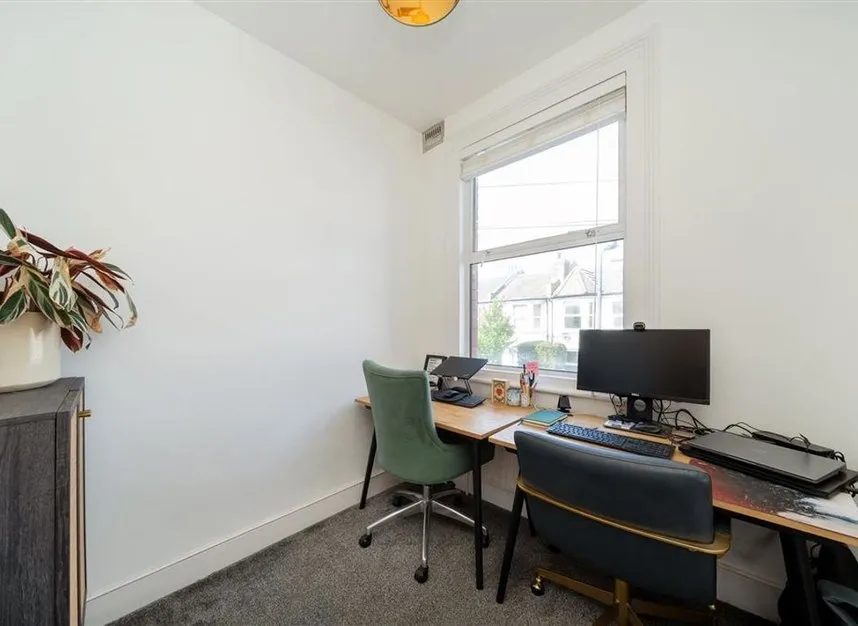 Chapter Road, Willesden, NW2, photo 6