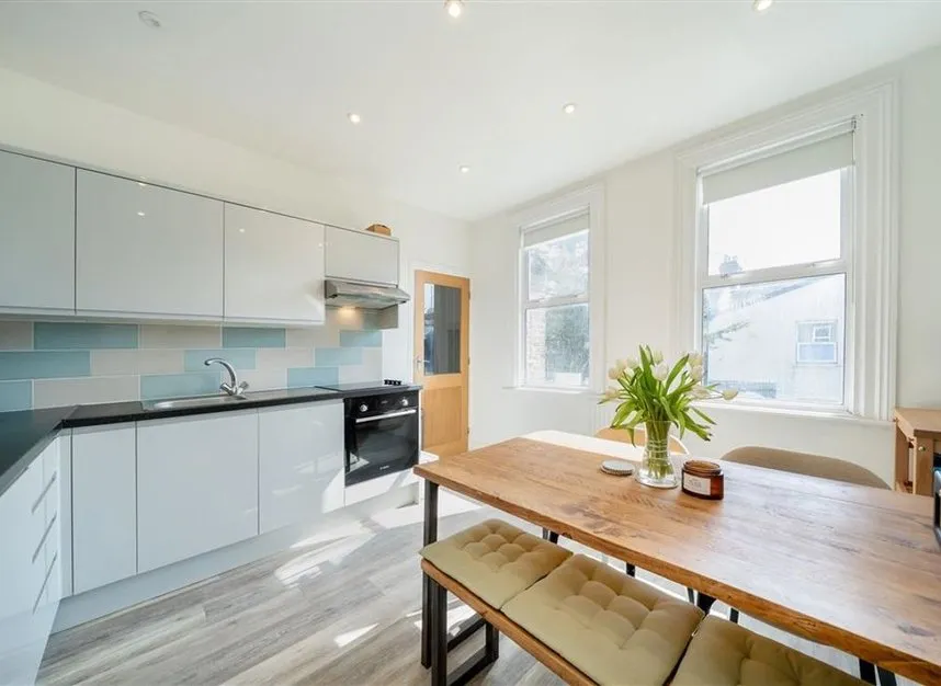 Chapter Road, Willesden, NW2, photo 2