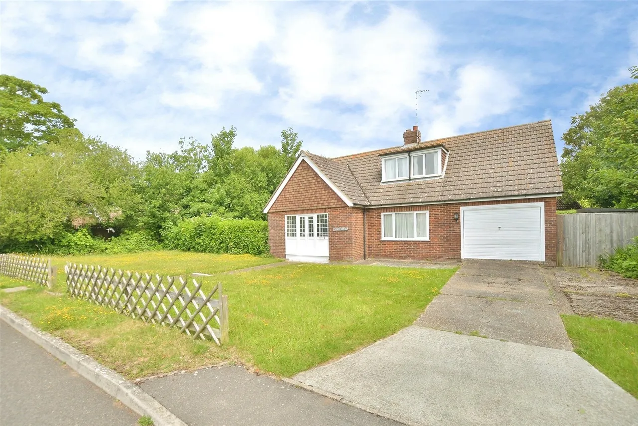 3 bed house for sale — Blenheim Road, Littlestone, New Romney, Kent, TN28