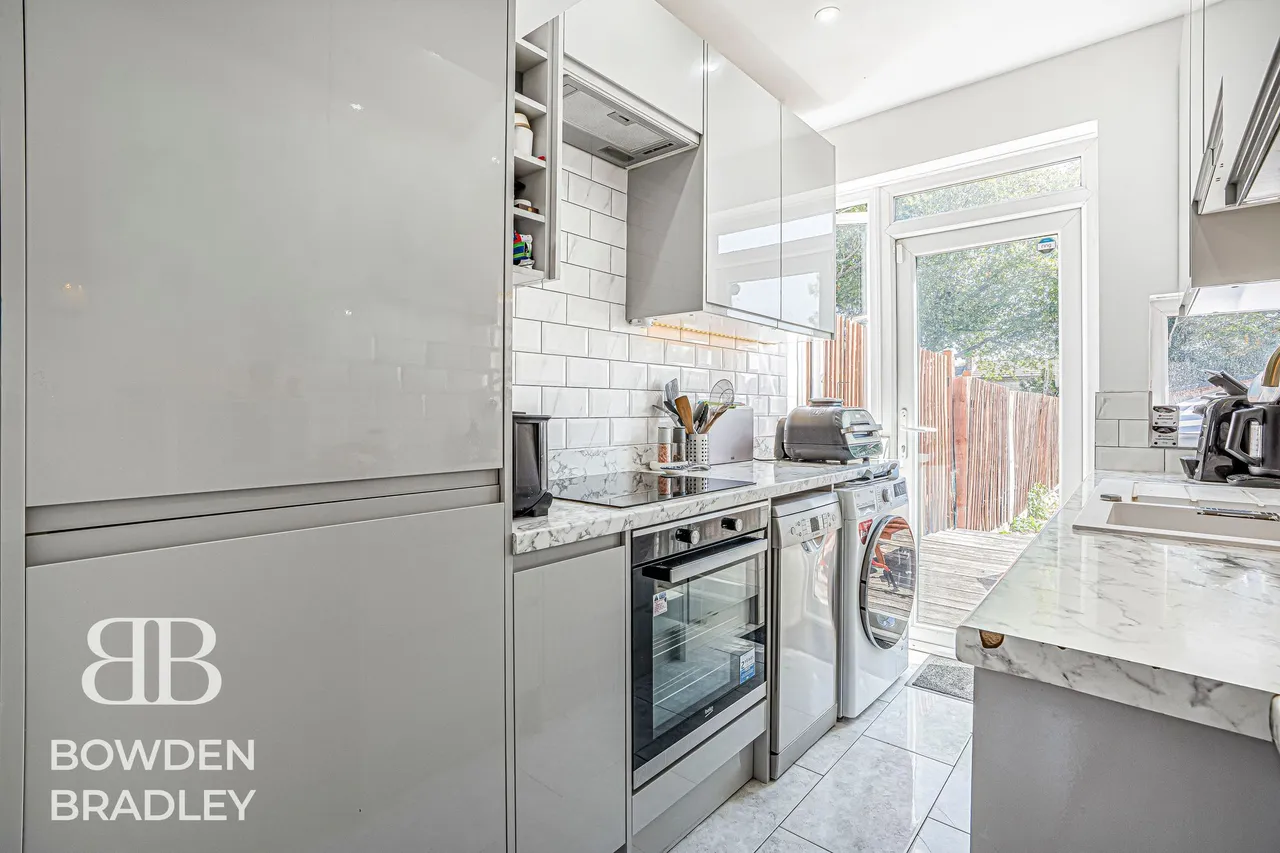Hanover Gardens, Hainault, IG6, photo 6