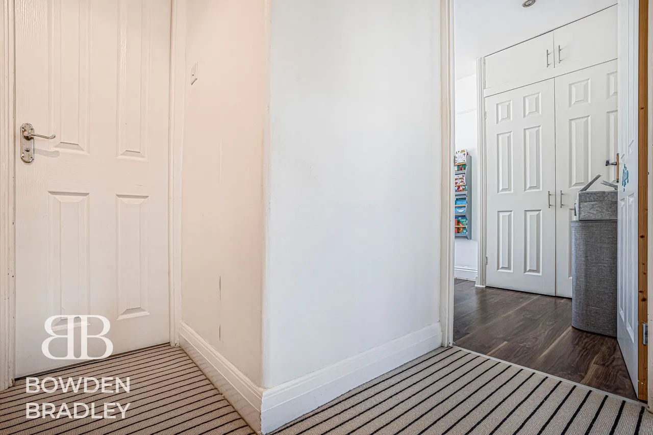 Hanover Gardens, Hainault, IG6, photo 10