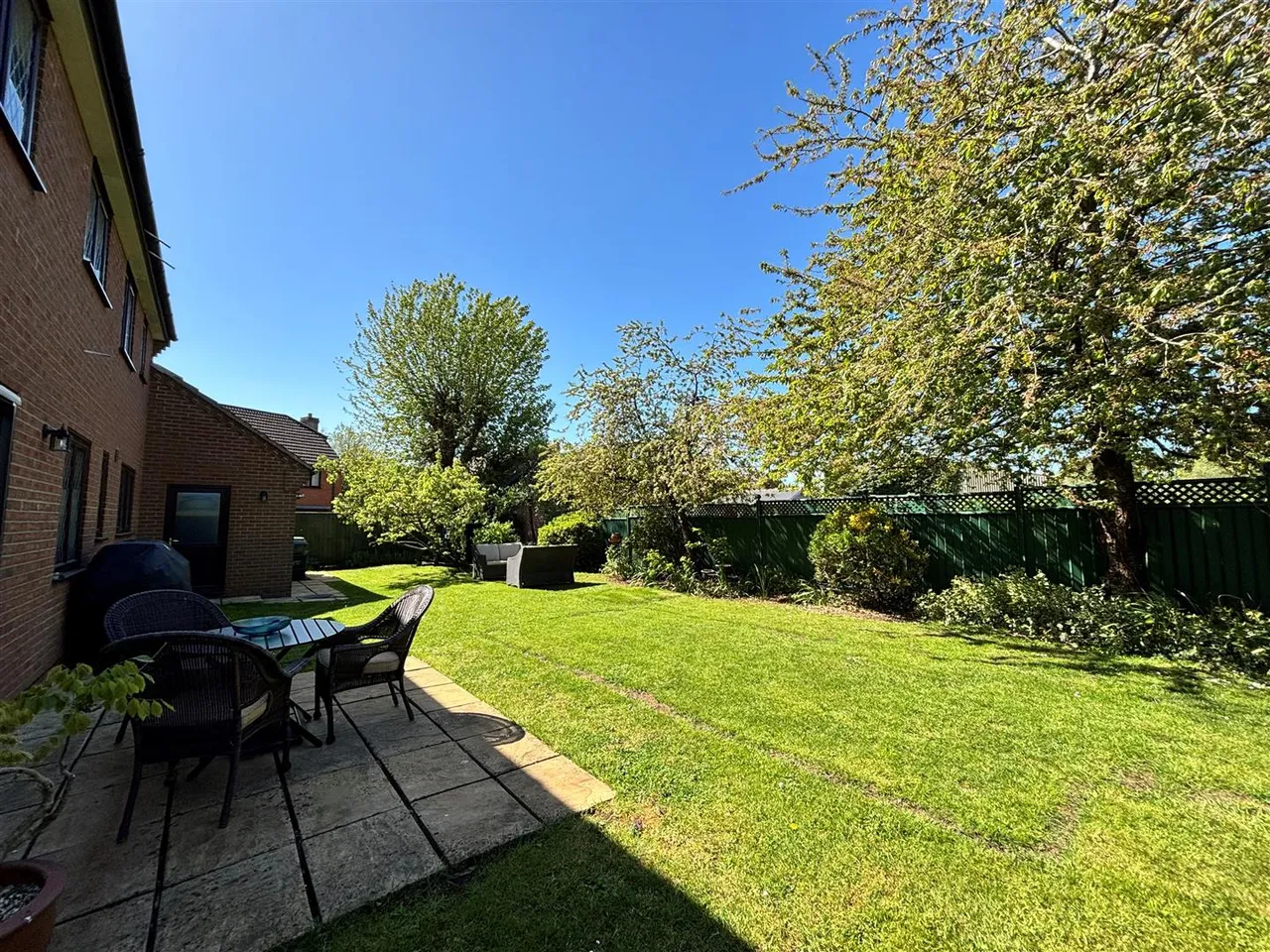 Northfields, Bulkington, SN10, photo 18