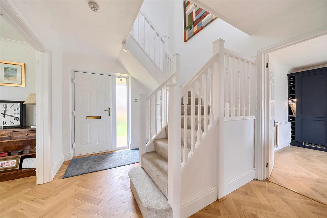 Northfields, Bulkington, SN10, photo 7