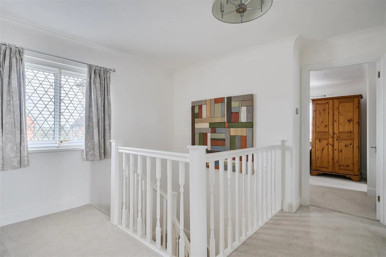 Northfields, Bulkington, SN10, photo 15