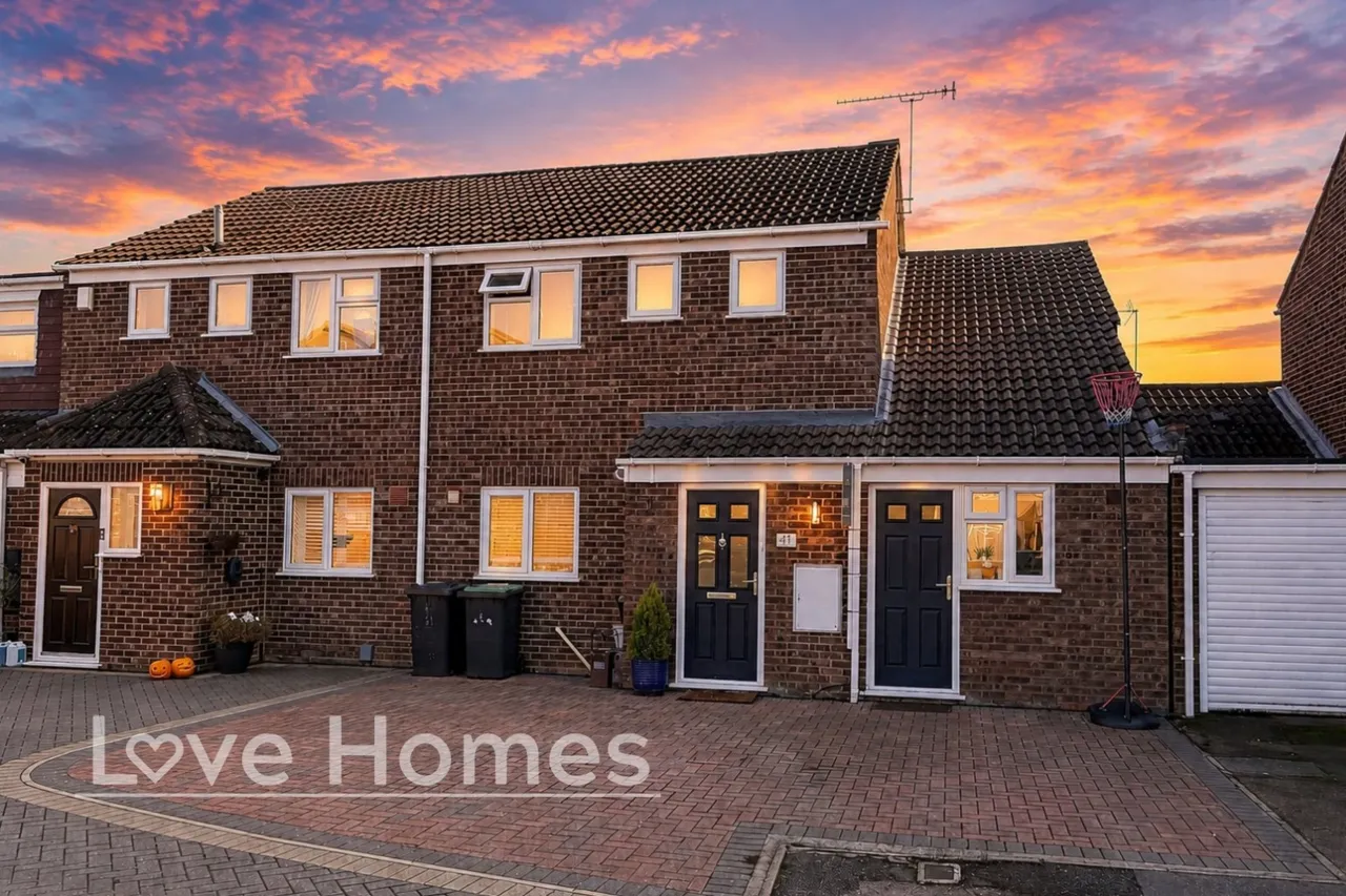 4 bed house for sale, Fir Tree Close, Flitwick