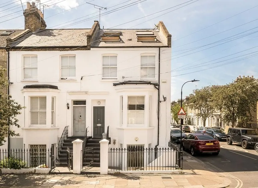 2 bed flat for sale, Pellant Road, Fulham, SW6
