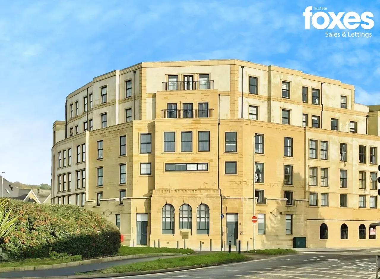 2 bed flat for sale — The Cosmopolitan, 1-3 Commercial Road, Poole, Dorset, BH14 0FD