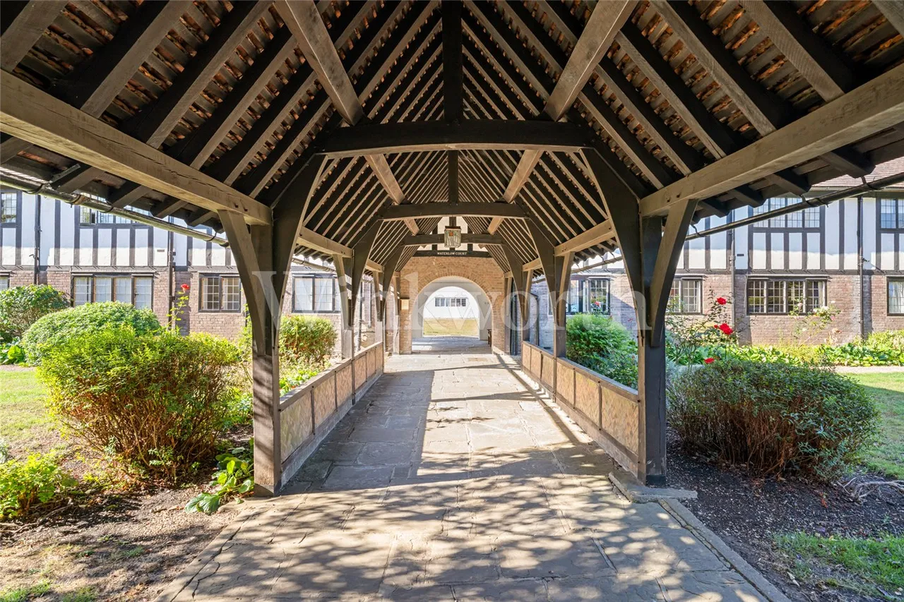 Heath Close, London, NW11, photo 10