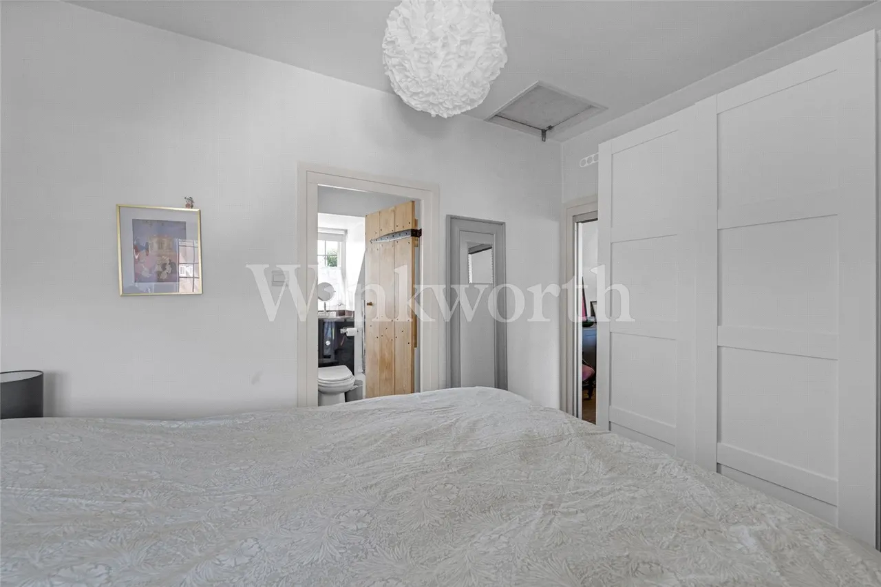 Heath Close, London, NW11, photo 3