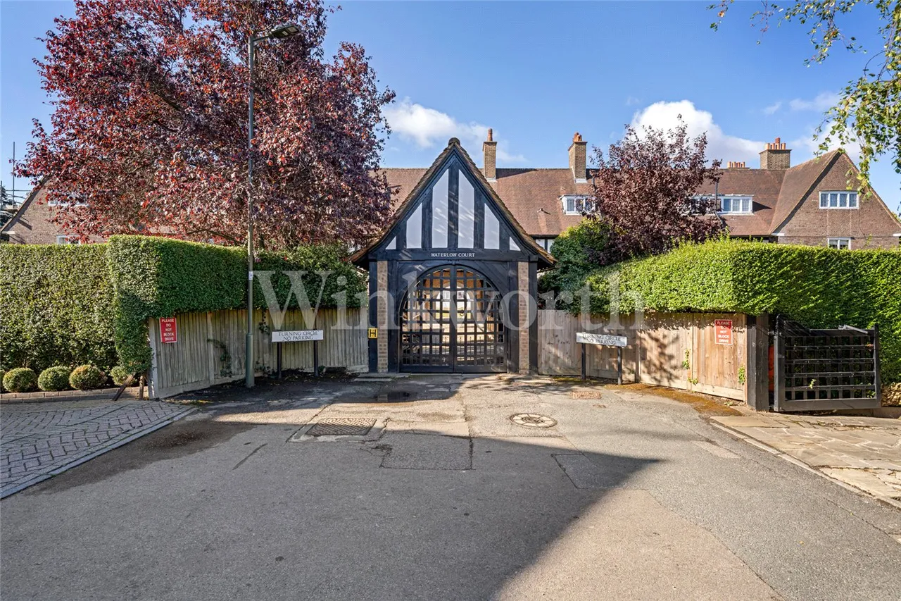 Heath Close, London, NW11, photo 11