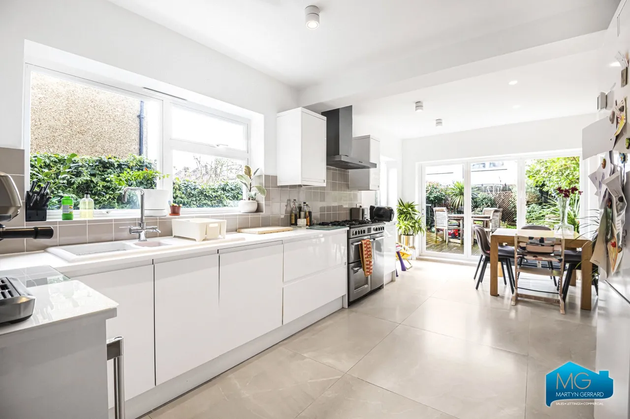 5 bed house for sale, Park Hall Road, East Finchley, N2