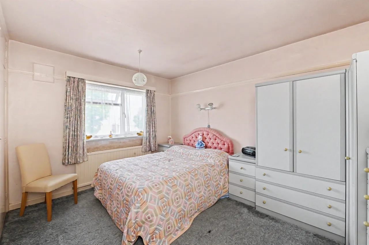 Church Road, Pitstone, Leighton Buzzard, photo 10