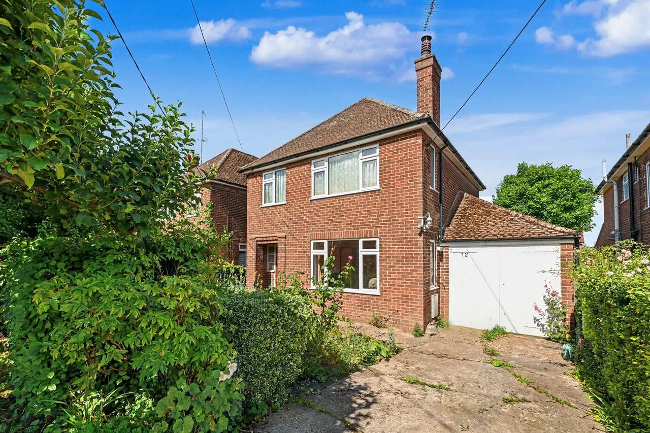Church Road, Pitstone, Leighton Buzzard, photo 4