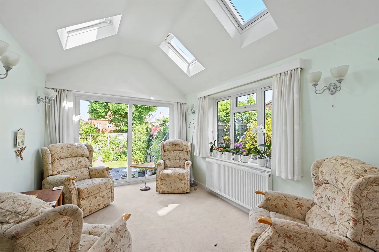 Church Road, Pitstone, Leighton Buzzard, photo 2