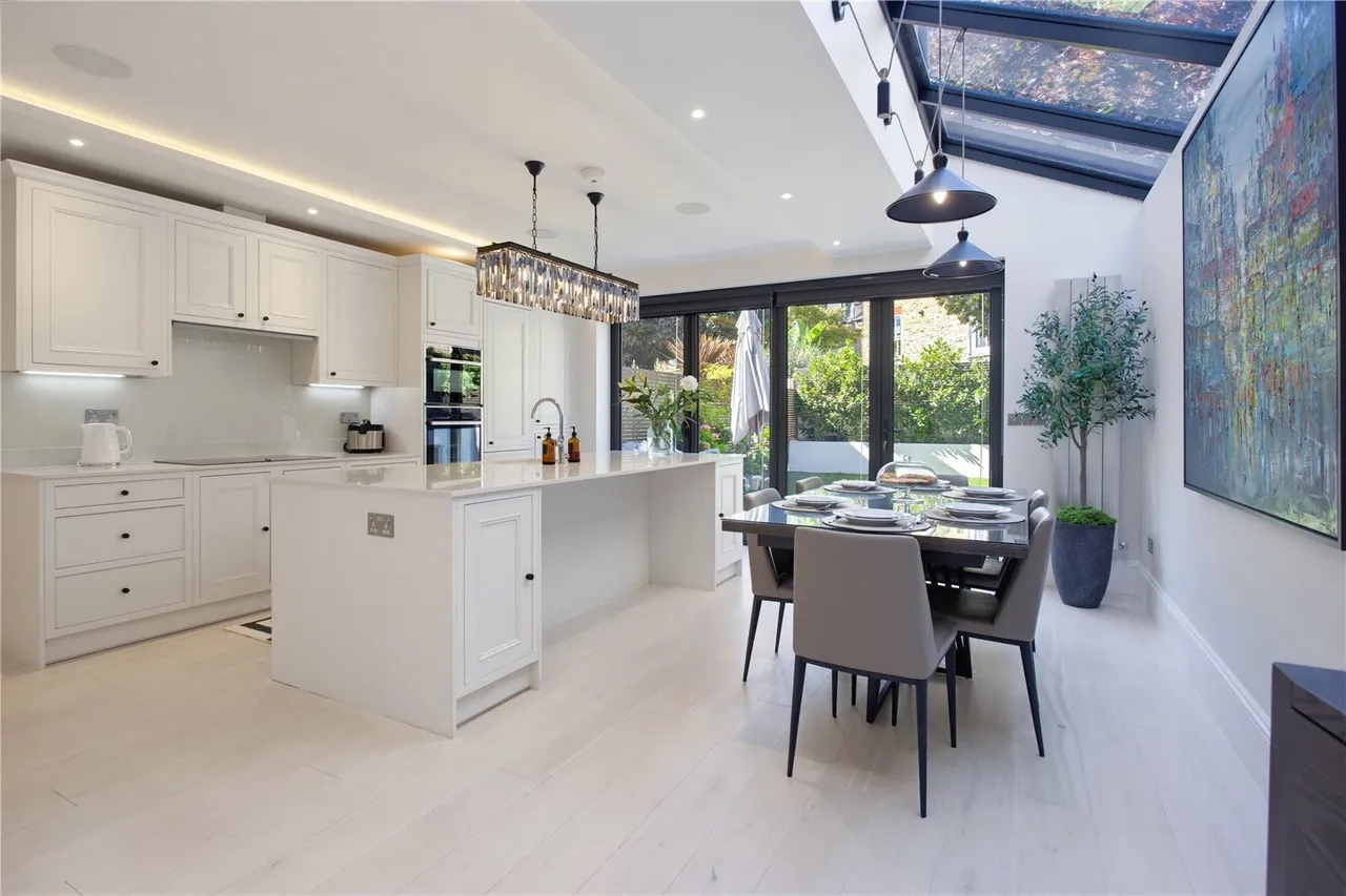 5 bed house for sale, Alfriston Road, London, SW11