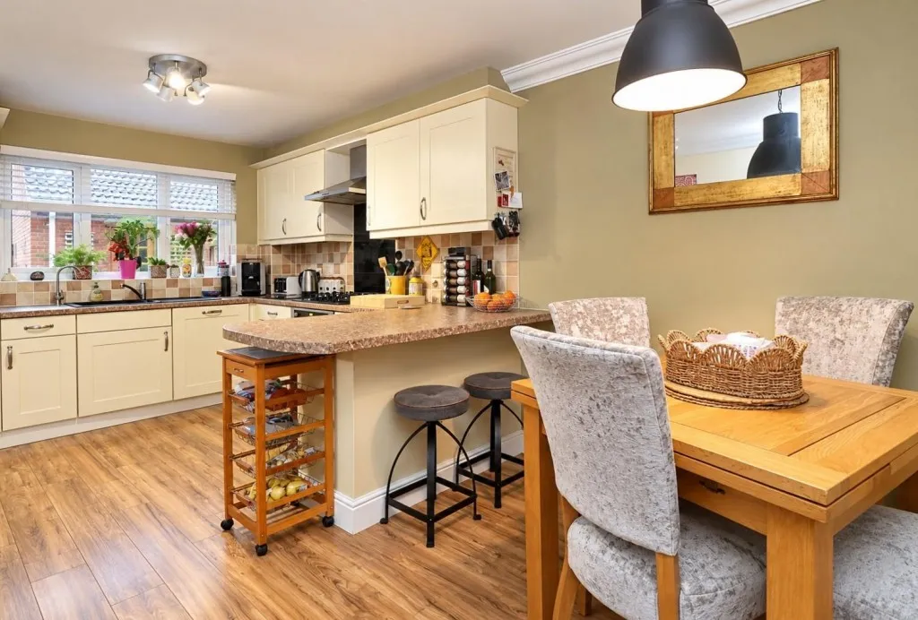 Turgis Road, Fleet, photo 6