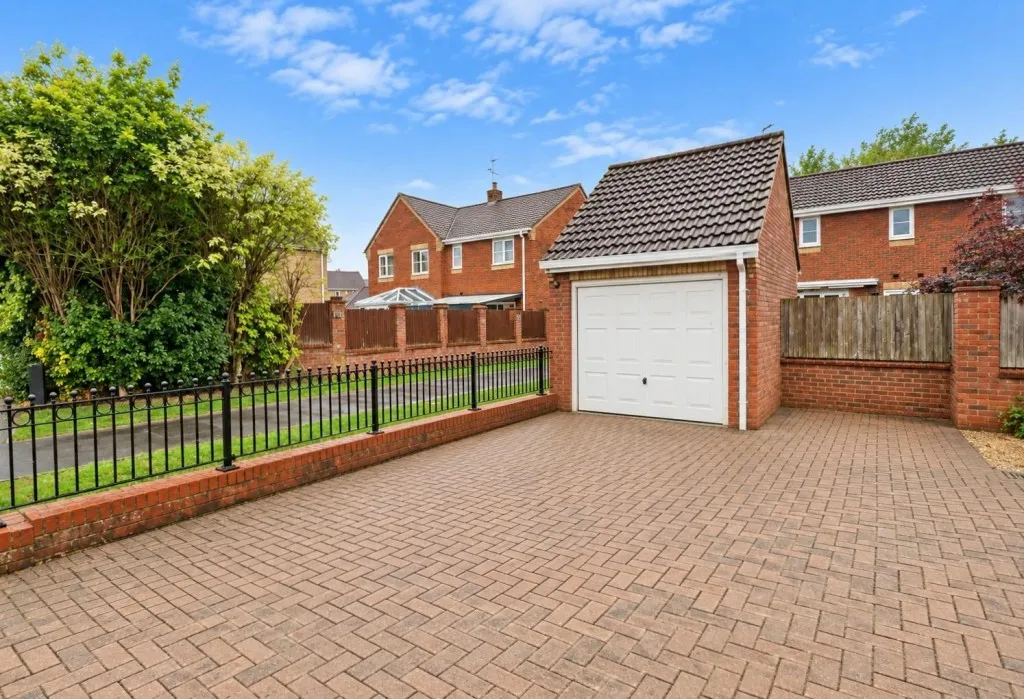 Turgis Road, Fleet, photo 17