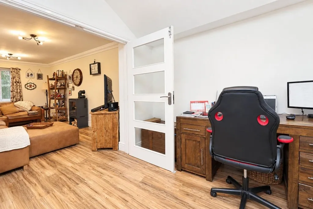 Turgis Road, Fleet, photo 5
