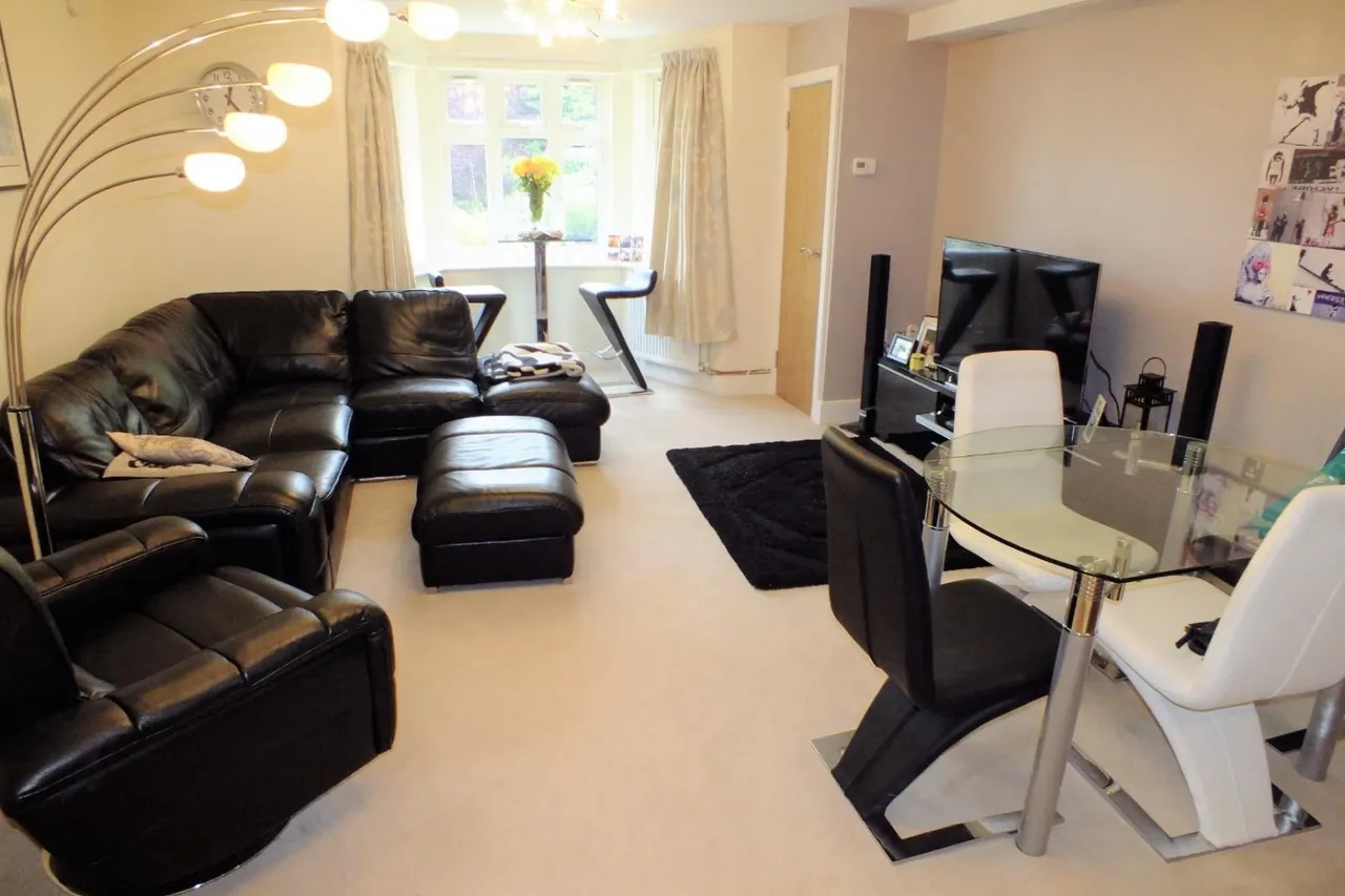 Sandmoor Avenue, Leeds, LS17, photo 2