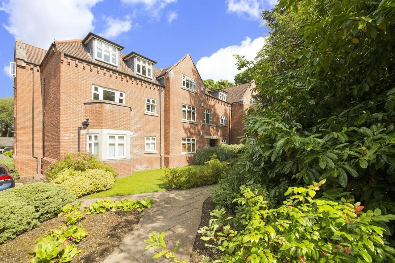Sandmoor Avenue, Leeds, LS17, photo 12