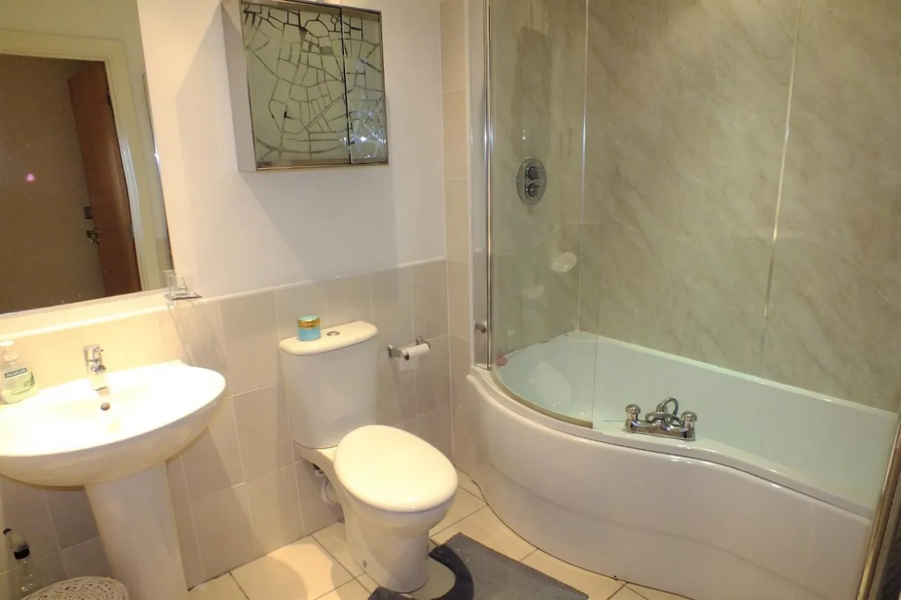 Sandmoor Avenue, Leeds, LS17, photo 4