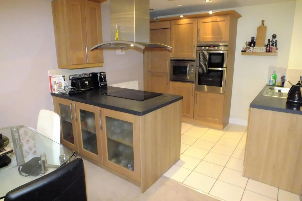 Sandmoor Avenue, Leeds, LS17, photo 3