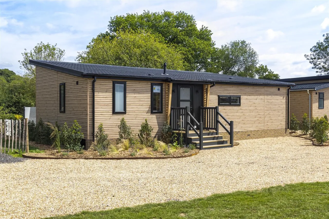 Bluebell Park, Sumners Ponds, Barns Green, Horsham, photo 2